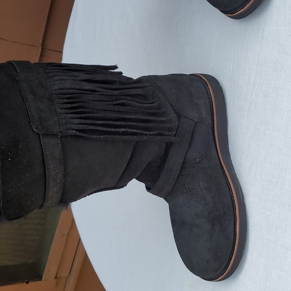 UGG Dauphine US Size 10 Woman Black Fringe Leather Sheep Skin Boot Fall Winter - Picture 13 of 16